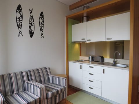 Kitchen or kitchenette, Living room
