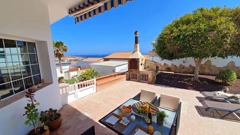 Patio, BBQ facilities, Garden, Balcony/Terrace, Sea view