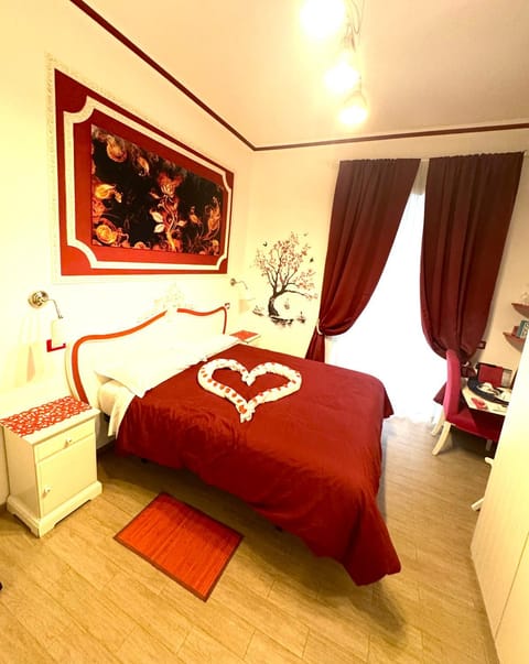 Bed, TV and multimedia, View (from property/room), Bedroom, Drinks, furniture, soundproof, wardrobe, acessibility