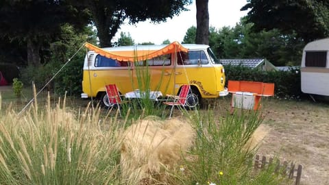 Camping Le Domaine Des Jonquilles Campground/ 
RV Resort in Brittany