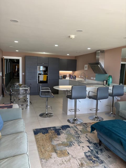 Luxury South Pier Apartment Apartment in Portrush