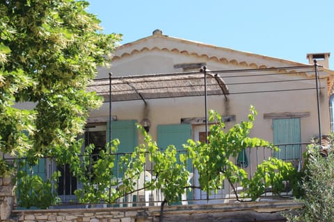 Patio, Facade/entrance