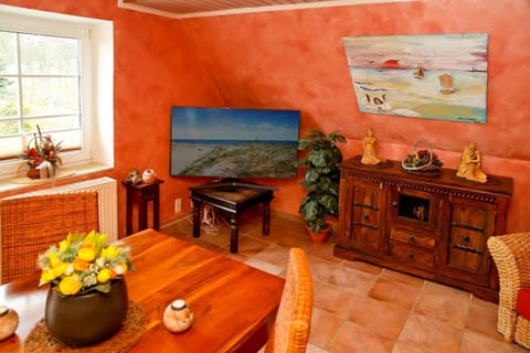 TV and multimedia, Living room, Dining area, pet friendly