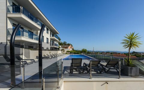 City view, Sea view, Swimming pool