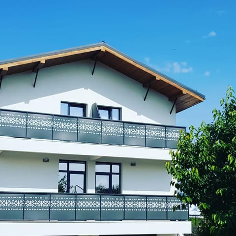 Balcony/Terrace, Internal: Not applicable to any particular room