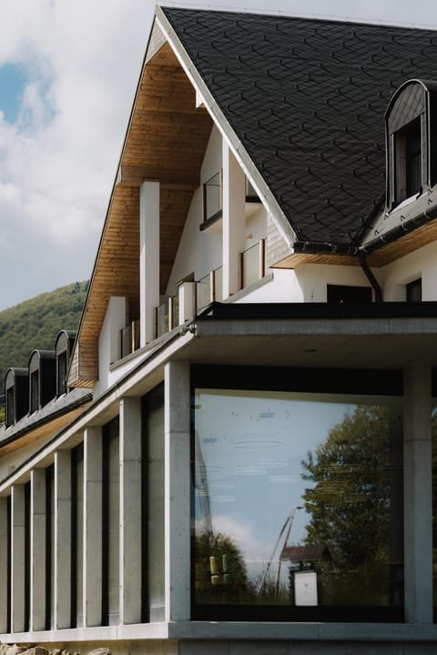 Property building, Day
