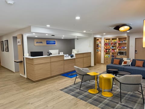 Lobby or reception, vending machine
