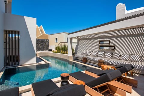 Property building, Swimming pool