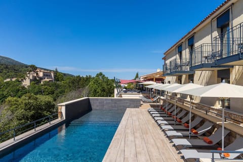 Property building, Pool view, Swimming pool, Swimming pool