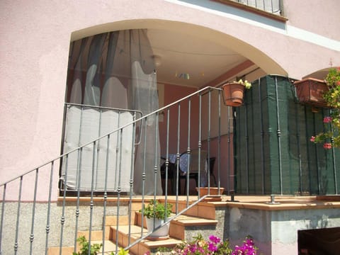 Property building, View (from property/room)