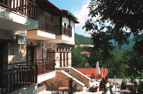 Property building, Facade/entrance