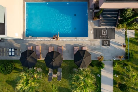 Property building, Swimming pool