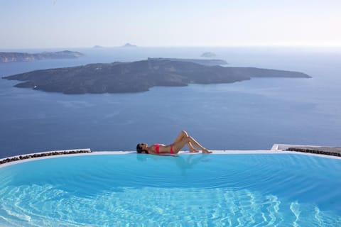 Day, Guests, Swimming pool