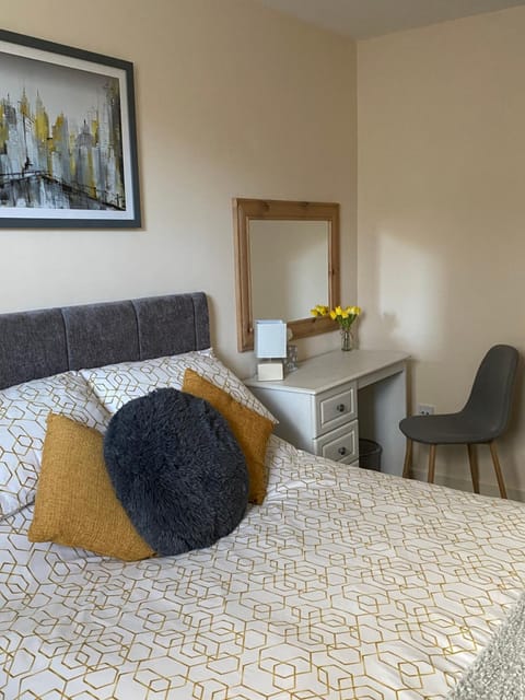 River bank apartment Apartment in Wales