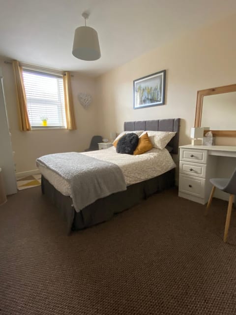 River bank apartment Apartment in Wales