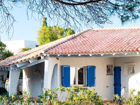 Property building, Facade/entrance, Off site