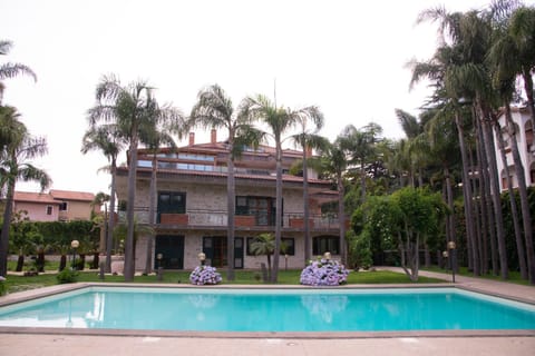 Property building, Pool view
