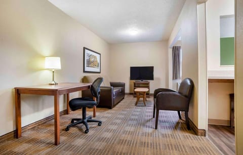 Seating area, Bedroom