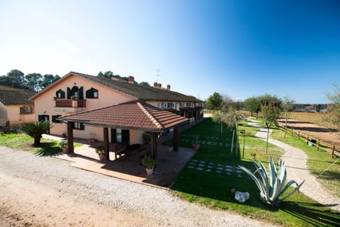 Property building, Spring, Day, Natural landscape, Garden, Garden view