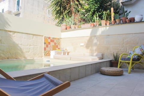 Patio, Solarium, Balcony/Terrace, Swimming pool, Swimming pool