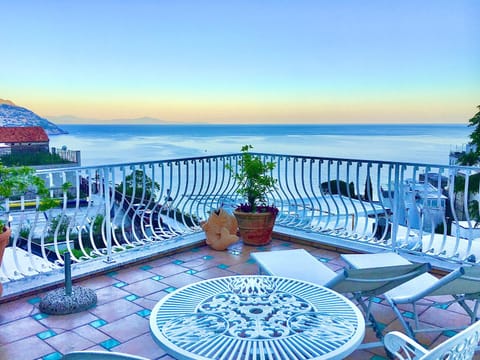 Natural landscape, View (from property/room), Balcony/Terrace, Sea view