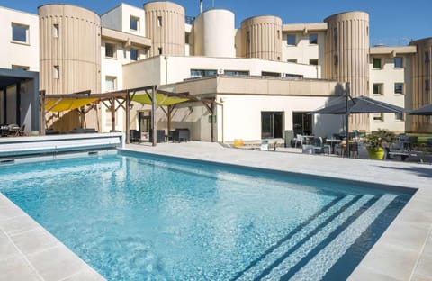 Pool view, Swimming pool