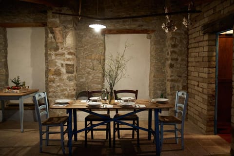 Restaurant/places to eat, Food and drinks, Dinner