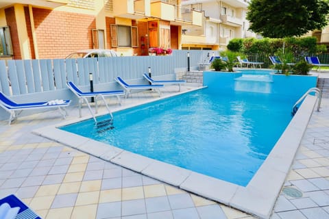 Day, Other, Decorative detail, Pool view, Swimming pool, Swimming pool, Breakfast