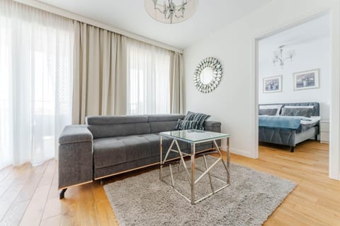 Bed, Living room, Photo of the whole room, Seating area, Bedroom