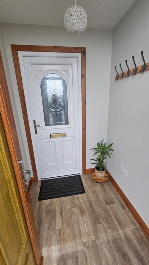 Modern 1 bed Apartment close to Campbeltown Apartment in England