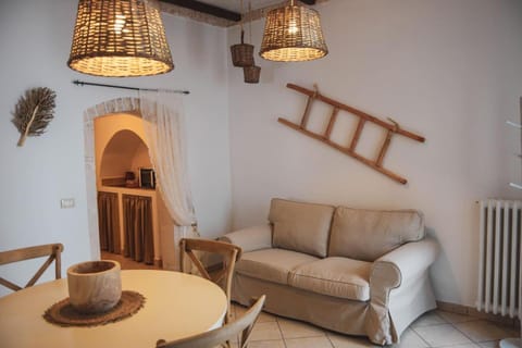 Day, Living room, Dining area