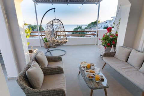 View (from property/room), Balcony/Terrace, Seating area