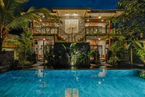 Property building, Night, Garden, Garden view, Pool view, Swimming pool