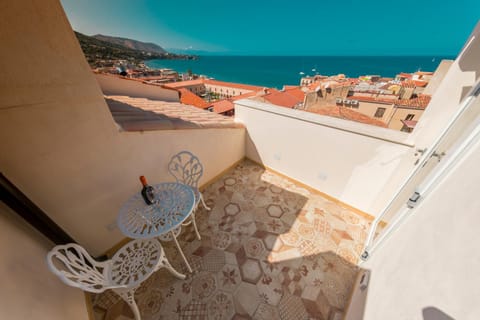 Balcony/Terrace, Sea view, Internal: Not applicable to any particular room