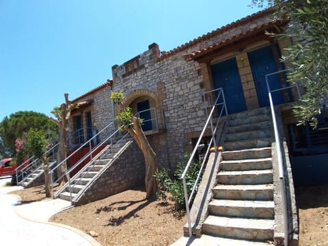 Maniatiko Rooms House in Messenia