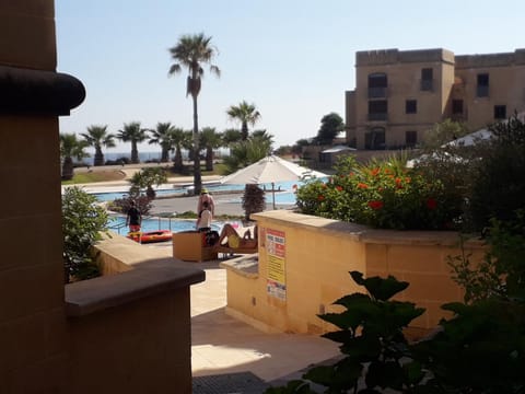 Pool view, Sea view