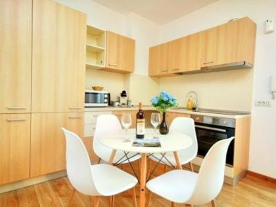 Kitchen or kitchenette, Living room