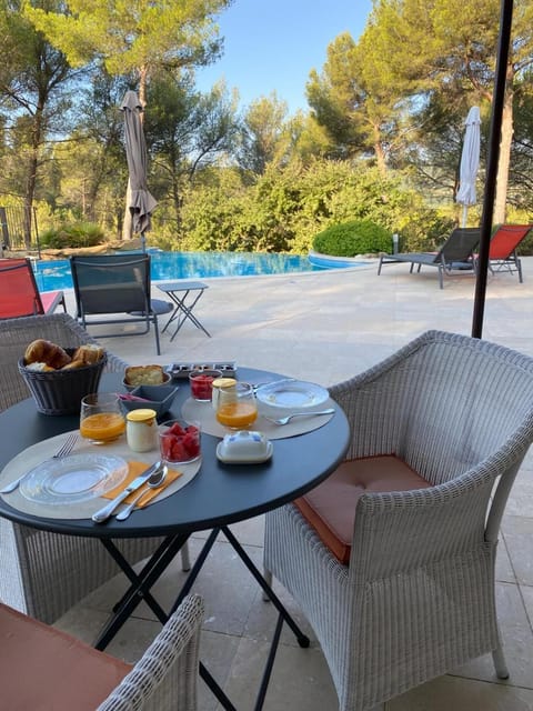 Une Pause en Provence Bed and Breakfast in Le Beausset