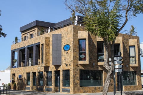Property building, Facade/entrance