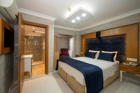 Bed, Photo of the whole room