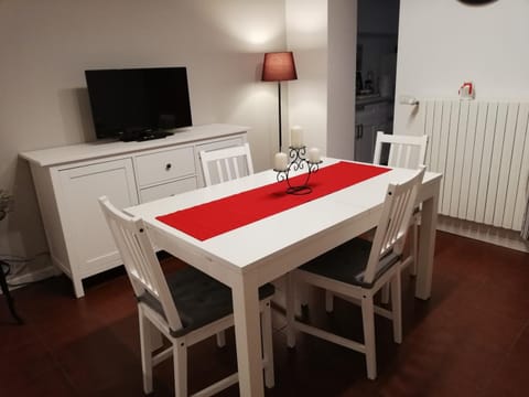 TV and multimedia, Dining area