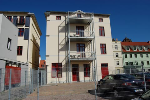 Property building, Facade/entrance
