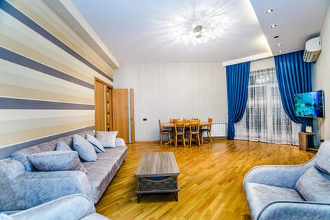 TV and multimedia, Living room, Dining area