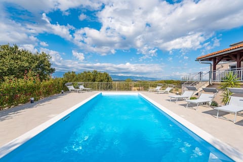 Mountain view, Swimming pool, Swimming pool