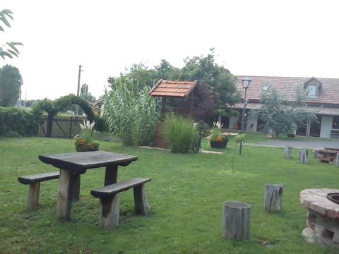 Facade/entrance, Garden