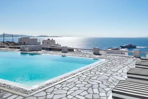 Day, Swimming pool
