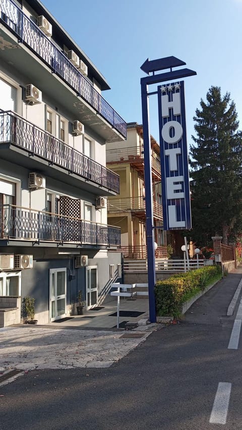 Property building, Day, View (from property/room), Balcony/Terrace