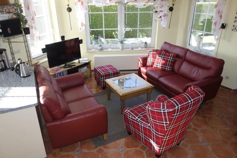 beliebtes FH "Möwe" - nur 2 Minuten vom Strand WLAN inklusive House in Zingst