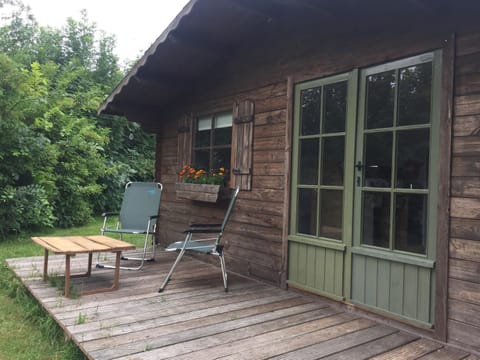 Patio, Facade/entrance