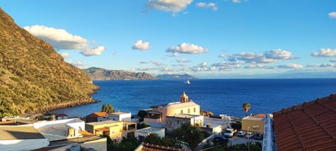 Nearby landmark, Day, Natural landscape, Mountain view, Sea view